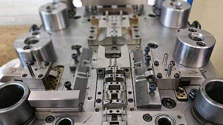 Střižné a ohybové nástroje